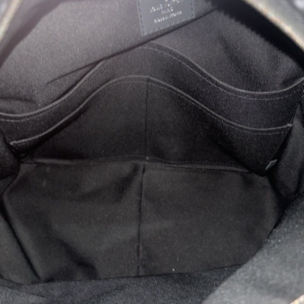Louis Vuitton backpack - Picture 5 of 7